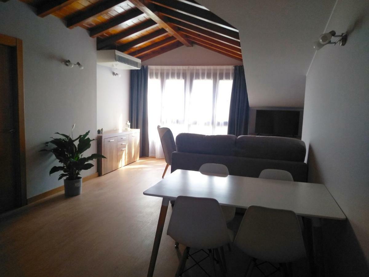 Apartamentos Prestin Onís 외부 사진